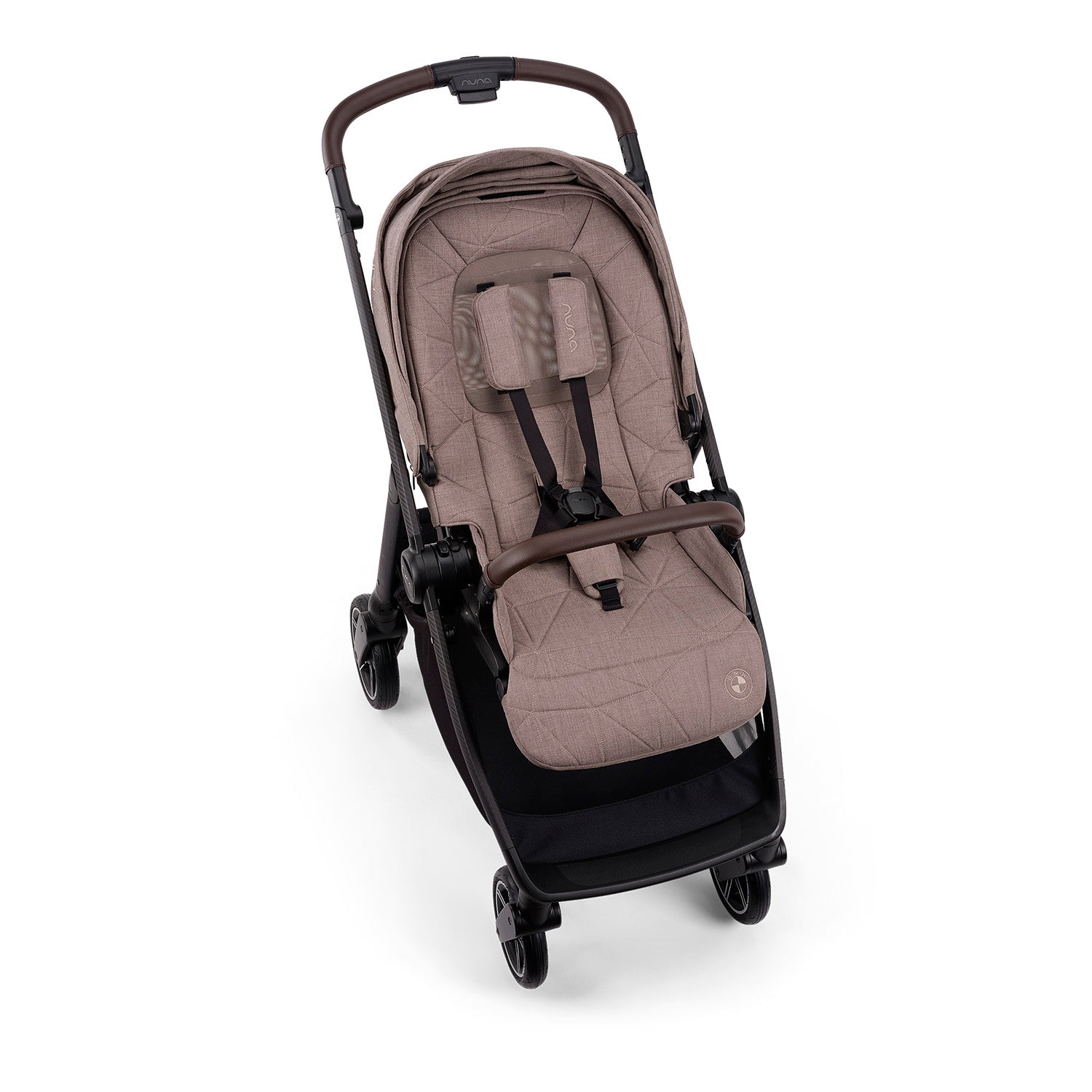 Coche bebe tipo compacto nuna swiv 