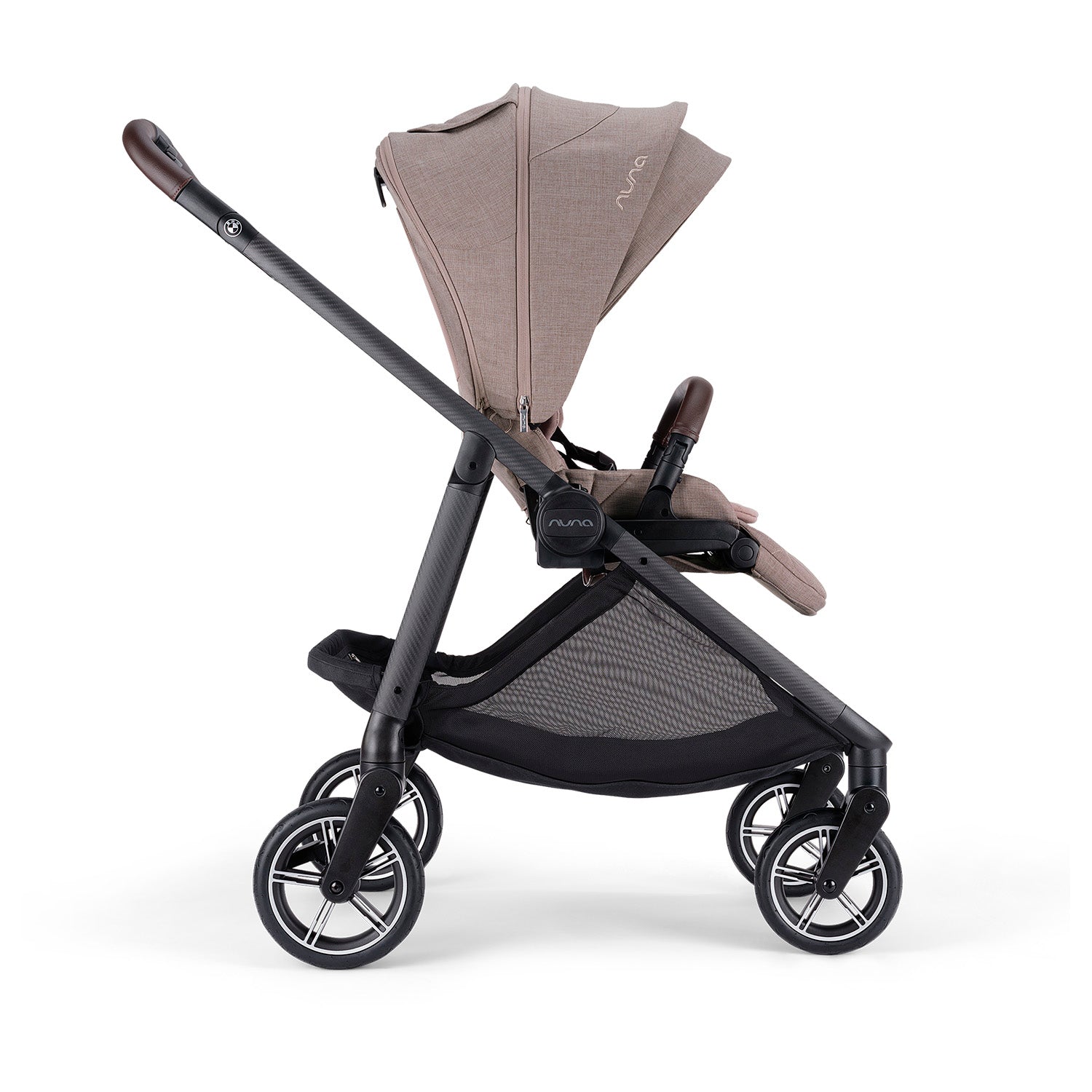 Coche bebe tipo compacto nuna swiv 