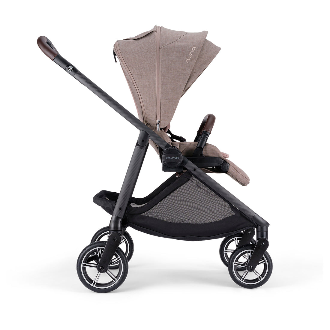 Coche bebe tipo compacto nuna swiv 