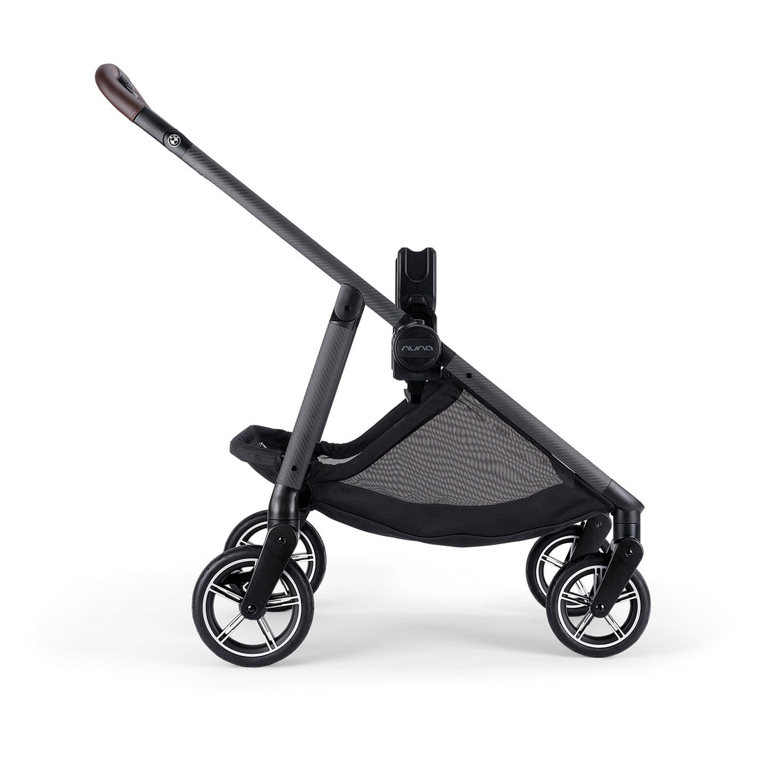 Coche bebe tipo compacto nuna swiv 