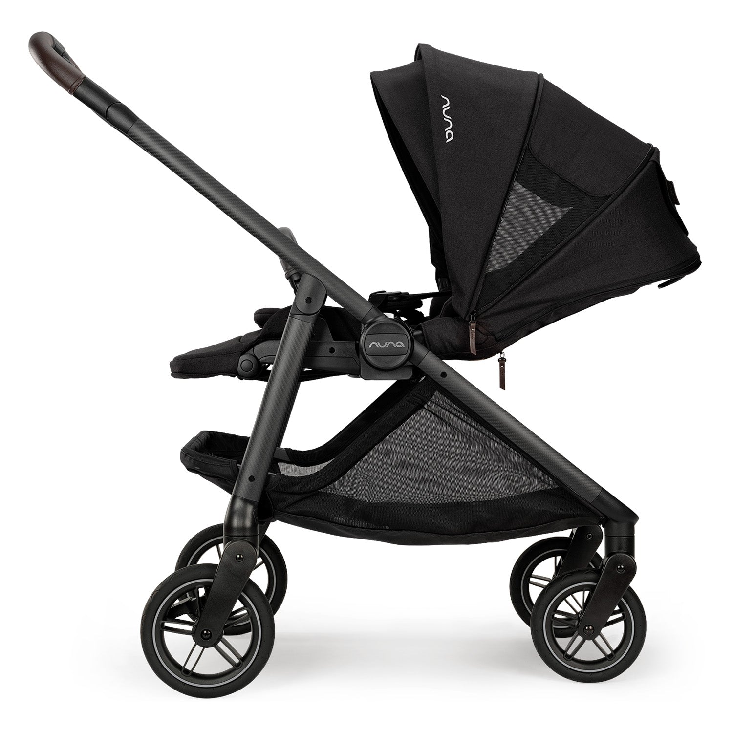 Coche bebe tipo compacto nuna swiv