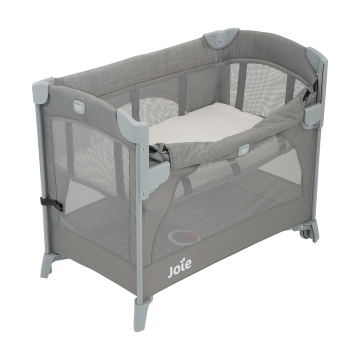 Cuna colecho bebe joie kubbie sleep gris 