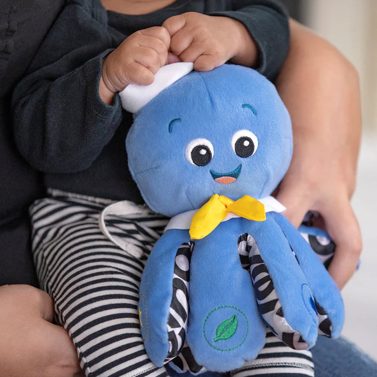 pulpo de peluche musical baby einstein octopush